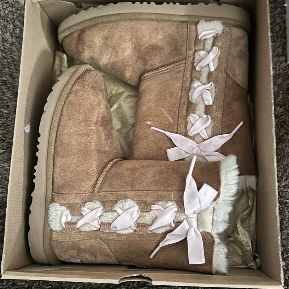 Girls UGG